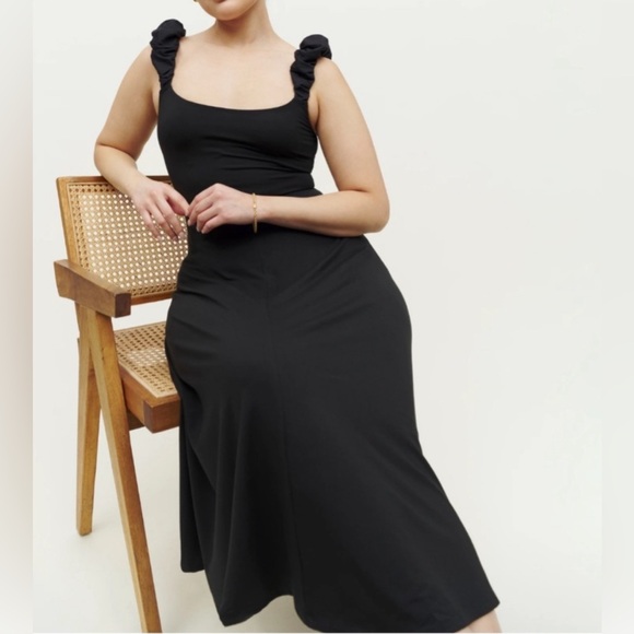 Reformation Dresses & Skirts - Reformation Teddy Knit Dress in Black color size Small